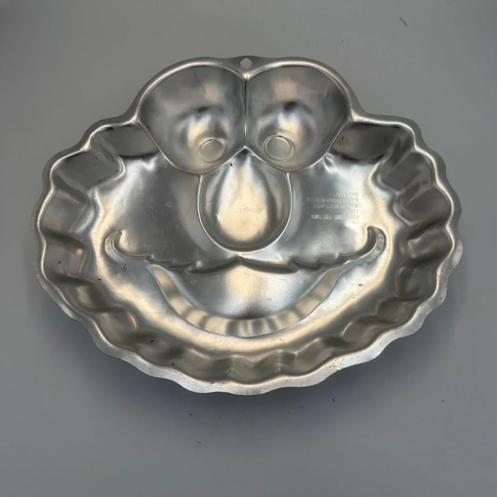 Wilton Elmo Sesame Street Aluminum Cake Pan 2105-3461 Vintage 2002 Mold